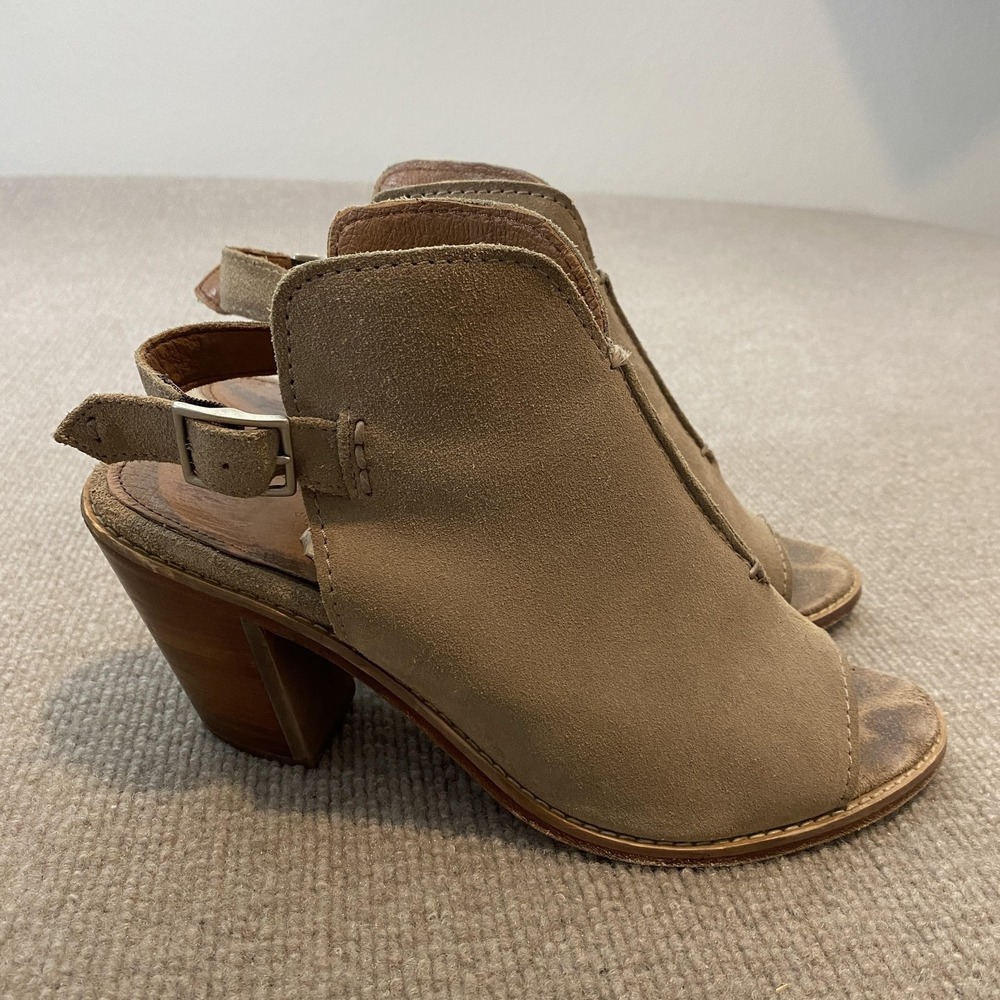 Frye Sandals Womens‎ Size 9 Beige Suede Slingback Peep Toe Block Heel Dress